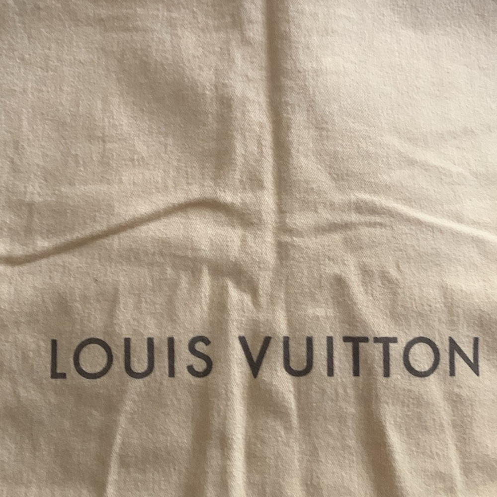 Louis Vuitton Monogram Shoulder Bag in Brown and Red - Picture 7 of 7